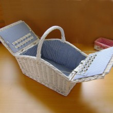 willow picnic basket with fabric and leather