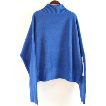 Blau gestrickte Pullover zum Verkauf