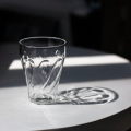 Jiatengクリエイティブデザインスパイラルシェイプガラスカップ