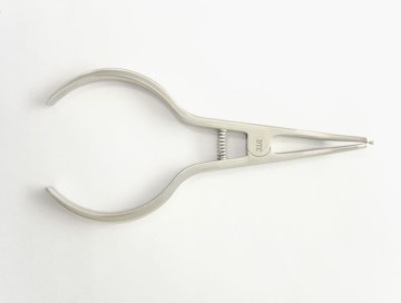 For expanding elastic separating rings dental elastic pliers