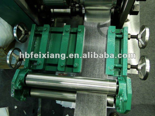 Light steel keel cold roll forming machine