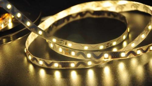 Kualitas Tinggi SMD2835 S Bentuk IP20 LED Strip