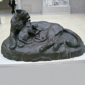 Garden Decorative Bronze Tigress and Cubs Statue Sculpture