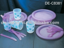 plastic dinnerware sets