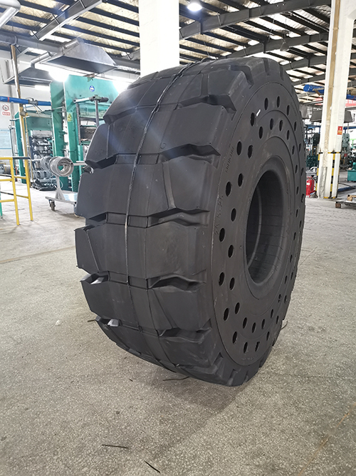 China Large Solid Otr Reifen 26 5 25 China Large Solid Otr Tire 26 5 25