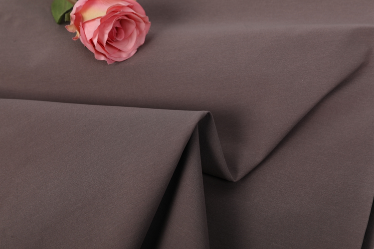 Good quality woven solid cloth 70%cotton 30%polyester plain fabric for dress
