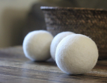 Natutraql white wool laundry ball