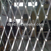 Flattened expanded mesh