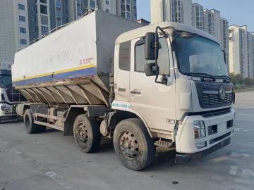 New chicken feed semi-trailer bulk feed truck