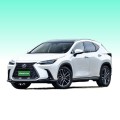 Lexus NX, ein Fahrzeug mit mittlerer Größe für den Transport