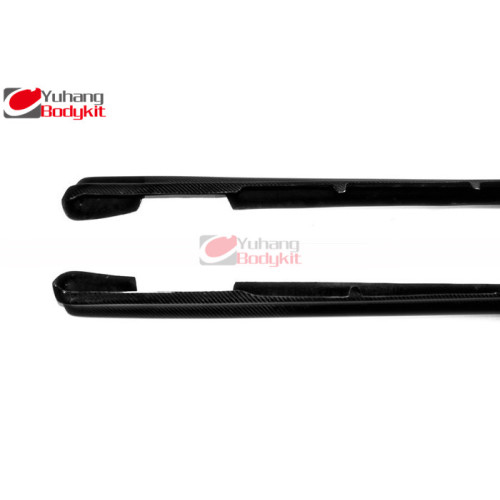 Extensão de saia lateral de fibra de carbono R34 GTR Nismo Style (189 cm)