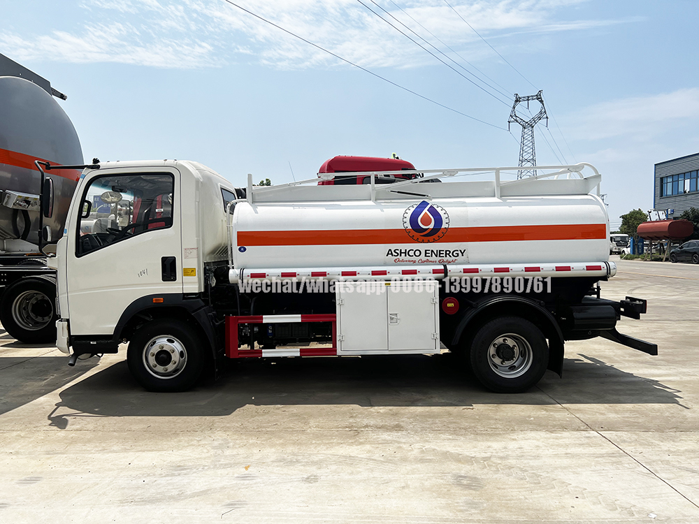Oil Distribution Vehicle Jpg