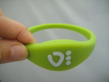 Size custom Silicon NFC bracelet Waterproof Rfid bracelet IC Access Control