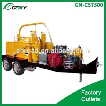 Middle pulled road sealing machine