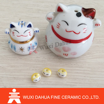 Red and yellow cute lovely Ceramic Fortune cat