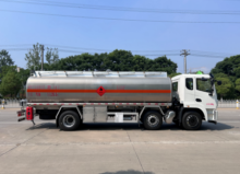 DongFeng Minor triaxial Aluminum Alloy Oil Tank Truck