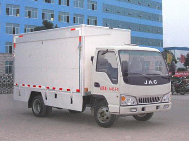 JAC 136HP موبايل مرحلة شاحنة لشاحنة