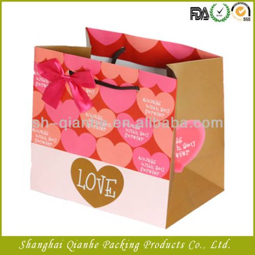 Red heart-shaped pattern wedding bags