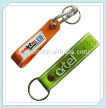 custom logo silicone wristband keychain