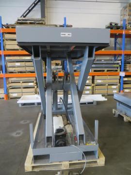 Custom material handling Lift
