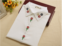 Women's white flower embroidery shirt