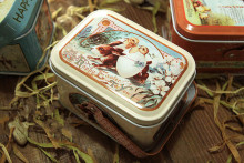 Rectangular Tin Basket with Tin Handle