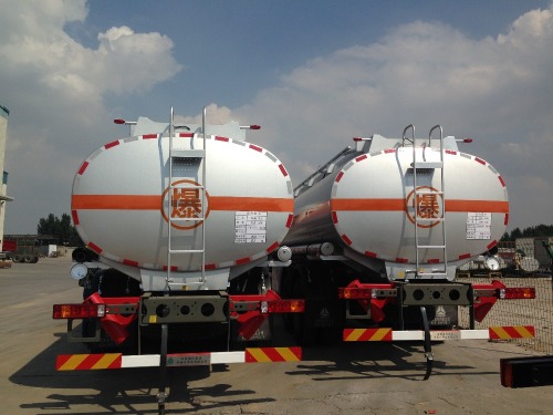 TANK TRUCK/HOWO Fuel Tank Truck/CNHTC Oil Tanker lpg tanker transportation truck