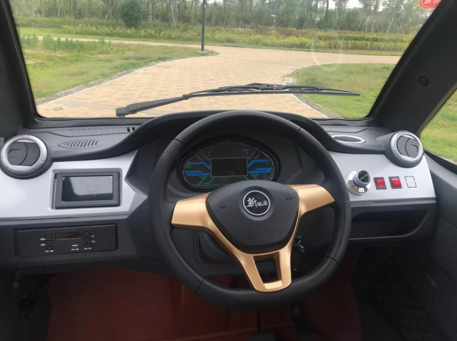 China 2 doors 3 seat adult charging mini electric car