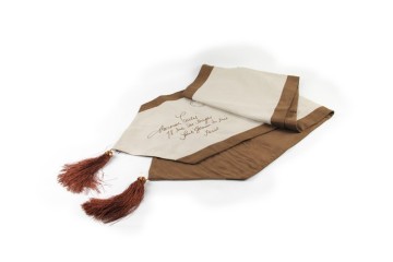 table runner in exclusive embroidery pattern