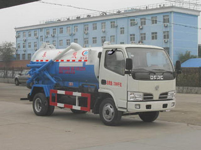 Dongfeng Duolika Small 4CBM Drainage شاحنة