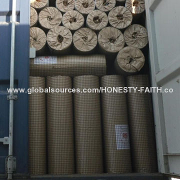 Hot selling galvanized/PVC-coated welded wire fence, free sample to our clients