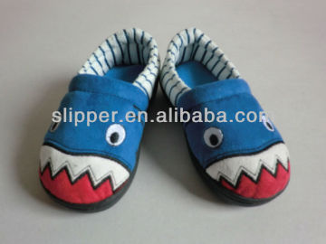 kids cartoon slippers/baby indoor shoes