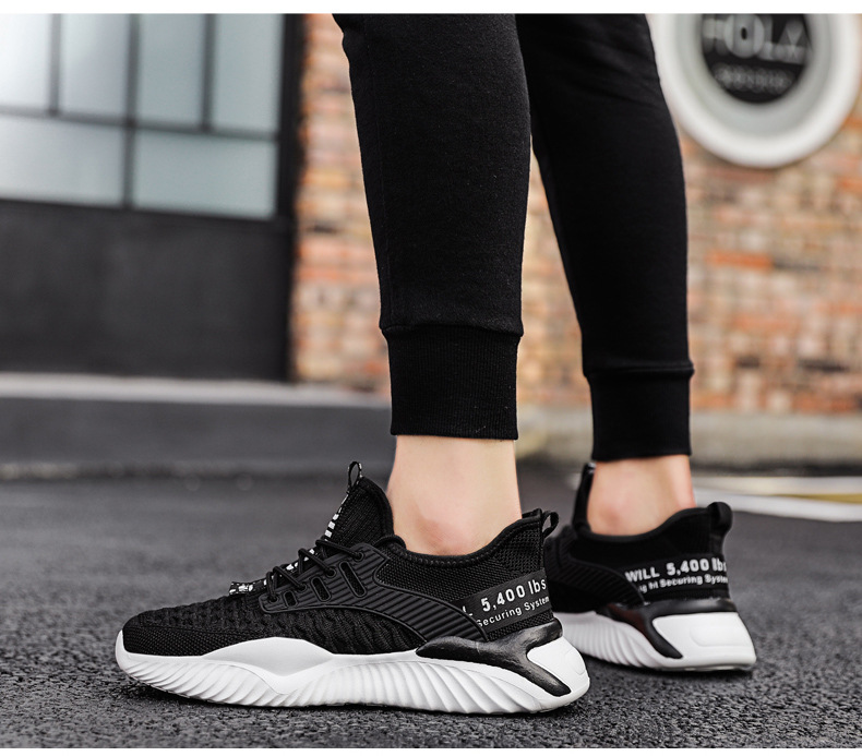 2021 Fashion New Designs Excellent European Style Fly Knitted Mesh Sports Shoes For Men