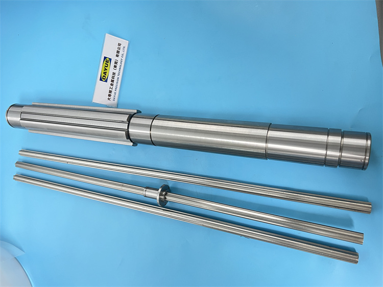 Customised precision large spline shafts