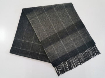 Top quality black and grey checked lambswool scarf