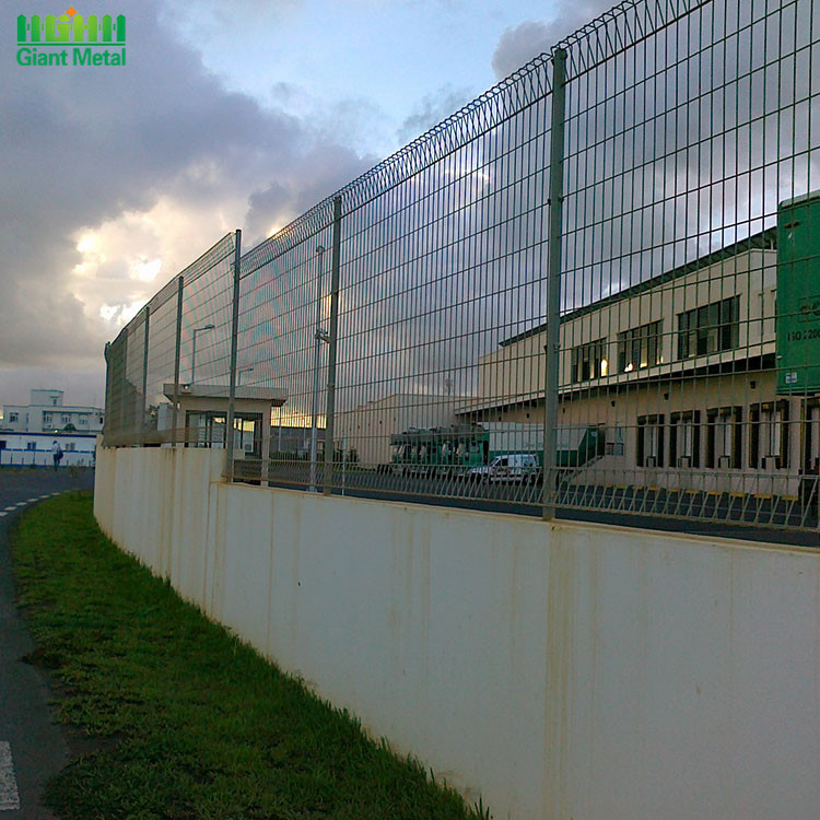 Welded Roll Top and Bottom BRC Security Fence