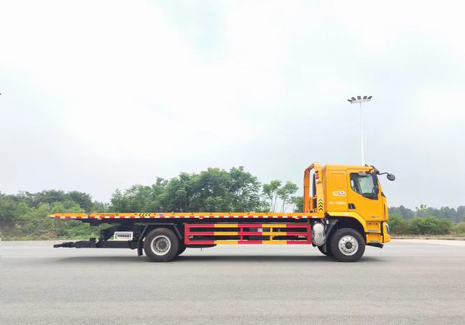 Dongfeng 4x2 Street Roads Recovery Wrecker Tow Truck