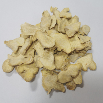 Plump dehydrated ginger flakes by100% ginger