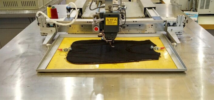 Machine de couture de motif de gamme supplémentaire Extra Big Range Pattern Sewing Machine Car Uphoster