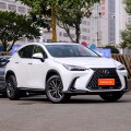 Medelstora bensinfamiljen bil lexus nx