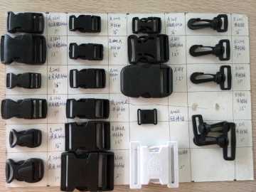 Sries Plastic Buckles for Case /Cloth/Bags