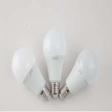 Lampadina led 5w 2.4g telecomando 4100k