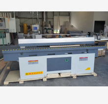Woodworking Spindle Moulder with Conveyor Belt Feeder