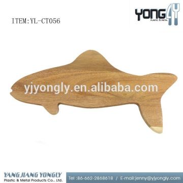 Fish shaped acacia wood cutting board