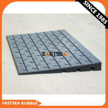 Portable Curb Ramp Hdpe, Black Container Access Ramp