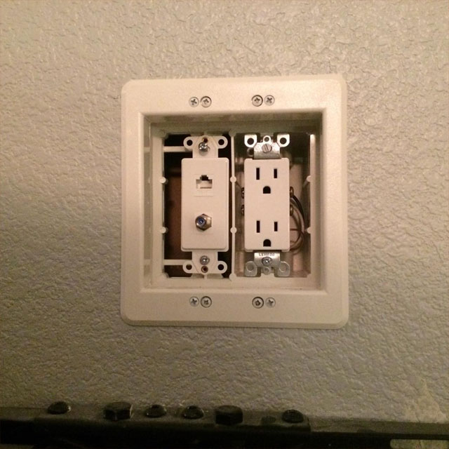 Recessed Tv Box Wall Plate Kit Paintable 2gang, White Nonmetallic Combination Power And Low