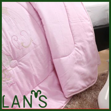 China Home Textile Cotton Fabric Jaquard Silk Filling Duvet