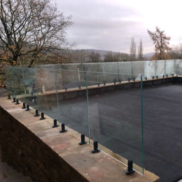 Stainless steel railing components of overpass swimming pool