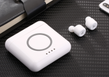 White Bluetooth Earphone True Wireless Earphone