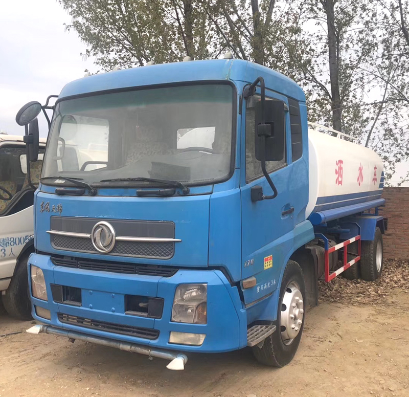 10-12M3 Dongfeng 4x2 TACHER TRACKLER TRACKLER